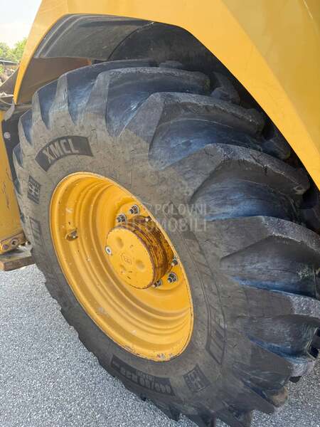 CAT 428F2