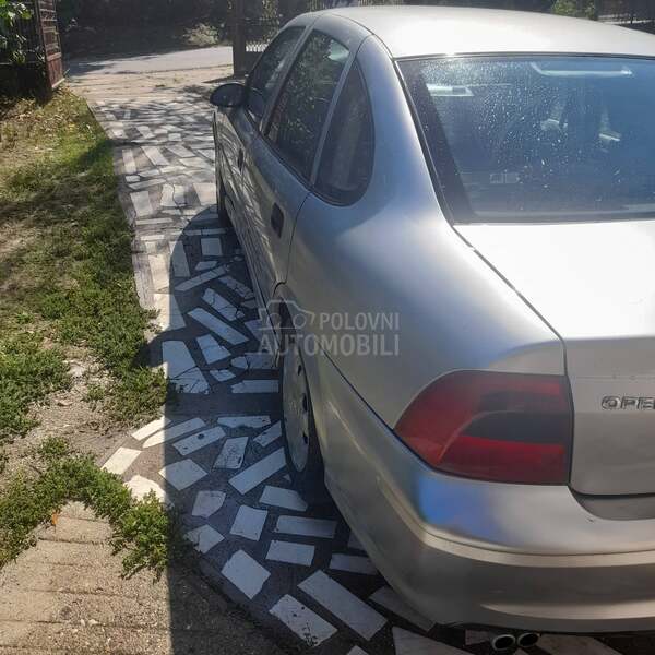 Opel Vectra B 1.8 16v