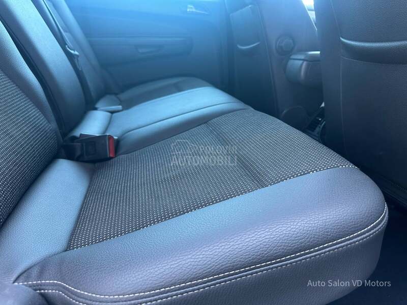 Opel Zafira 1.8 B COSMO 7 Sed