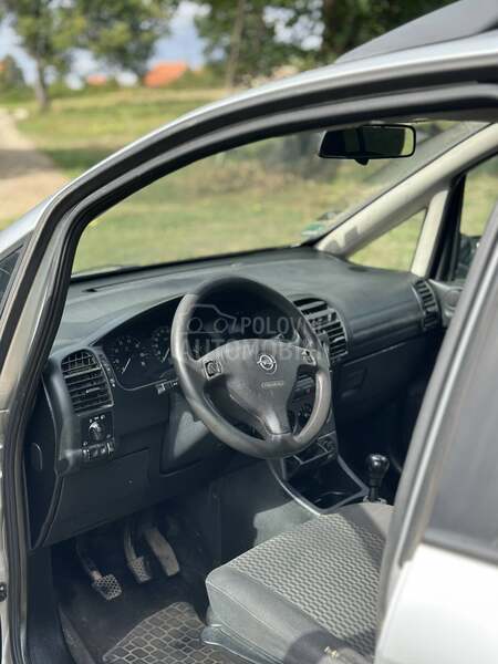 Opel Zafira 1.6