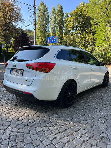 Kia cee`d sw 
