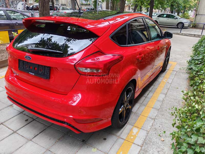 Ford Focus ST-LINE