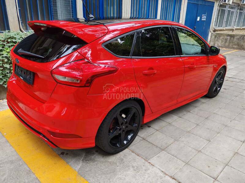 Ford Focus ST-LINE