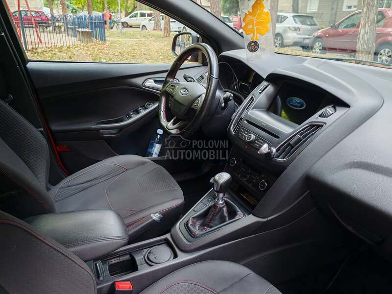Ford Focus ST-LINE