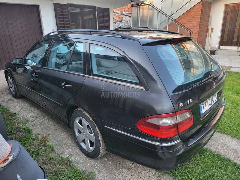 Mercedes Benz E 270 