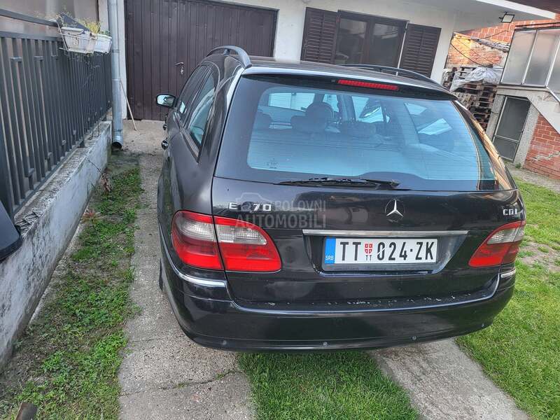 Mercedes Benz E 270 