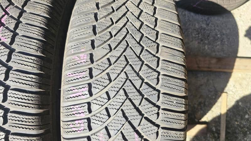 Bridgestone 215/60 R16 Zimska