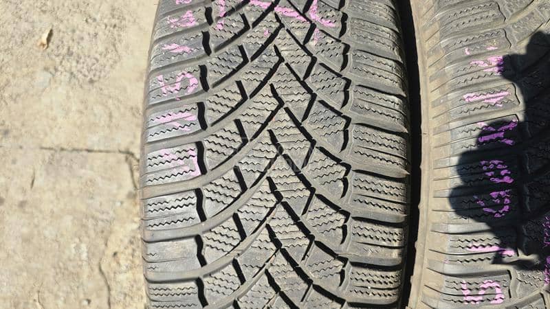 Bridgestone 215/60 R16 Zimska