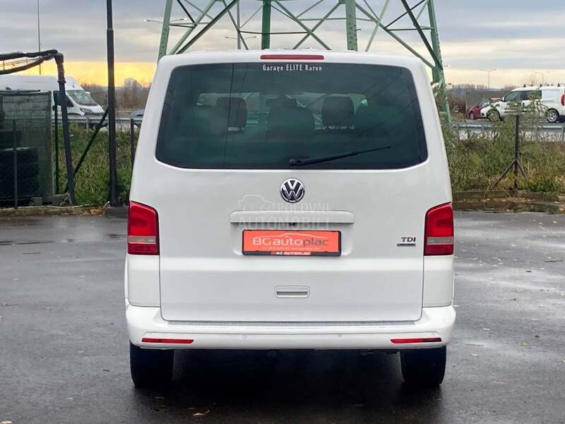 Volkswagen Transporter T5 2.0TDi Caravelle DSG 4Mot