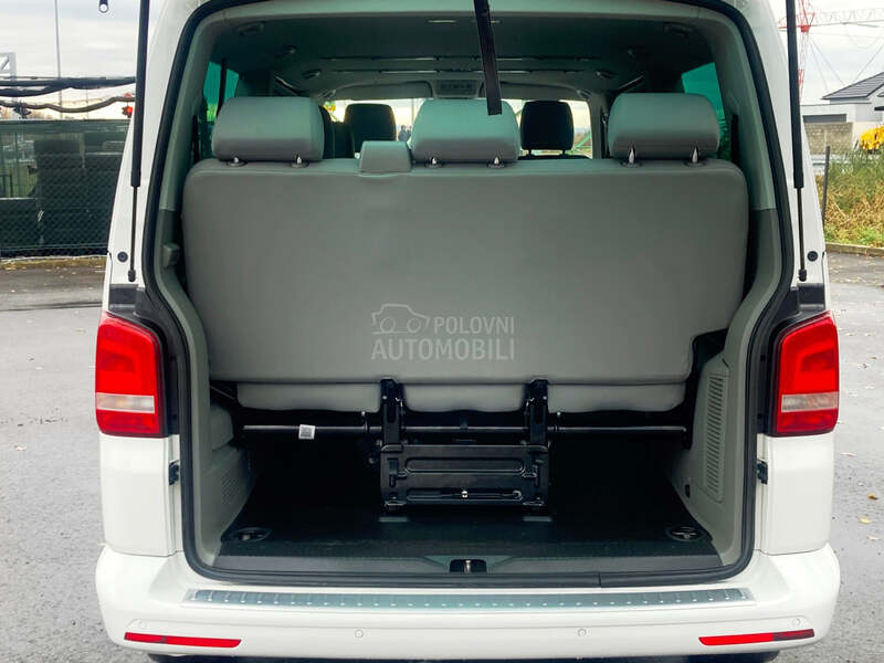 Volkswagen Transporter T5 2.0TDi Caravelle DSG 4Mot
