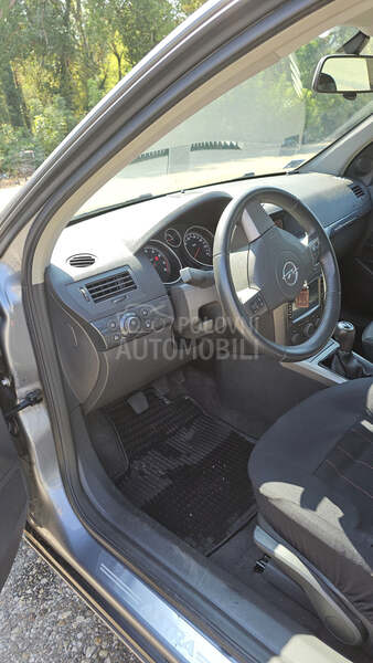 Opel Astra H 1.6 twinport