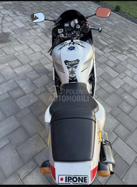 Yamaha R6