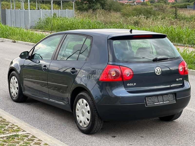 Volkswagen Golf 5 1.6 b SWlSS