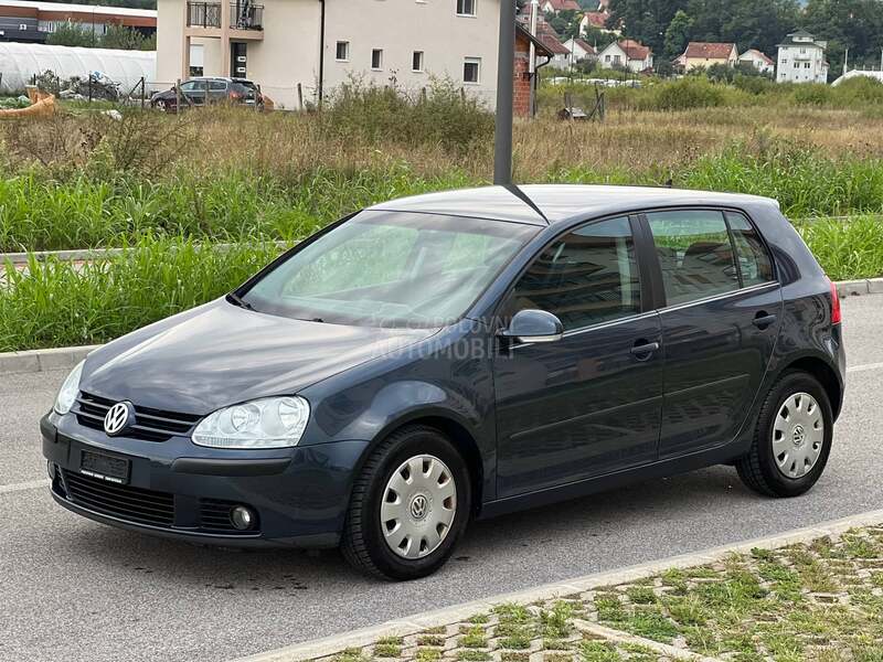 Volkswagen Golf 5 1.6 b SWlSS