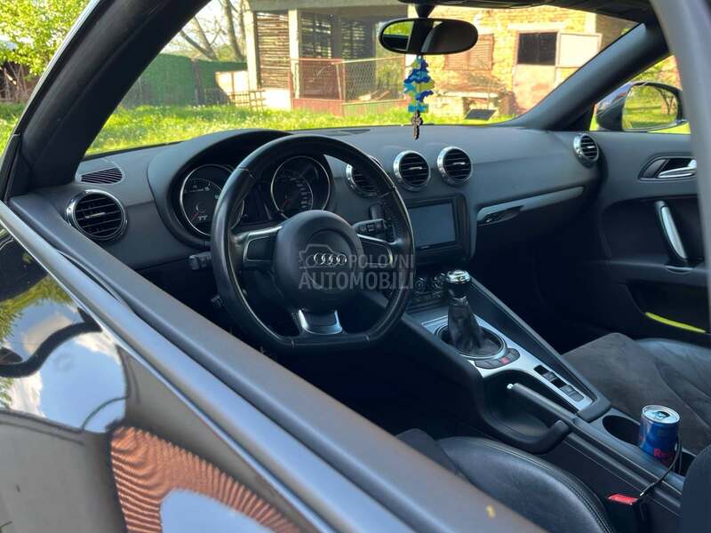 Audi TT 