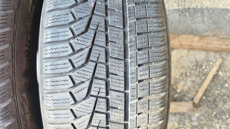 Hankook 195/55 R16 Zimska
