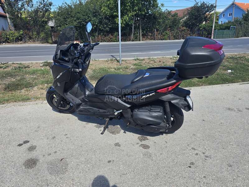 Yamaha X MAX 400