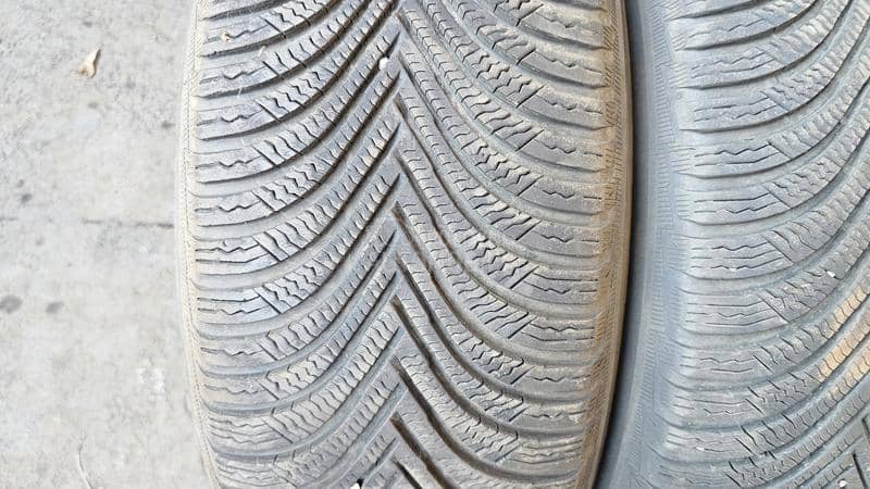 Michelin 225/55 R17 Zimska