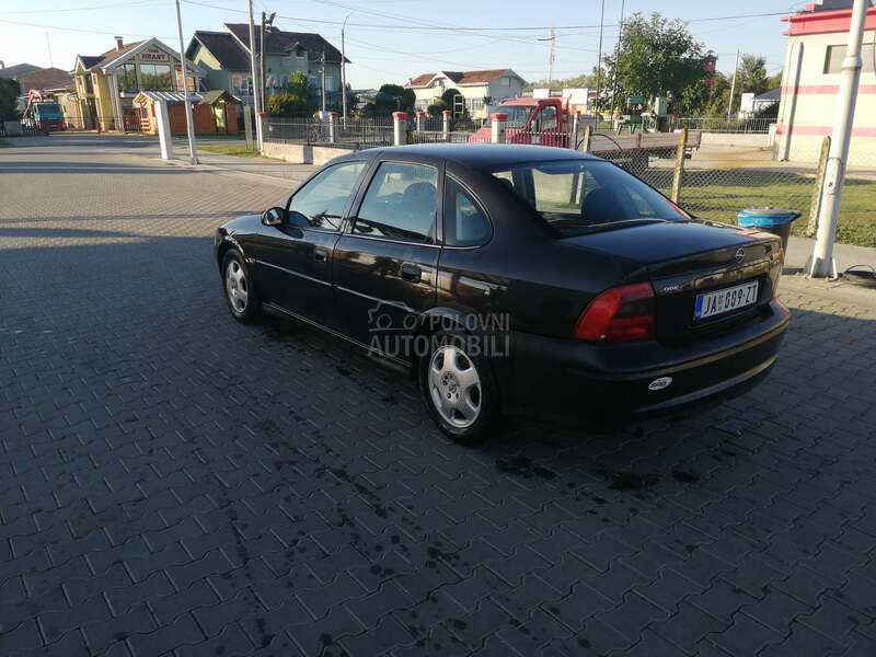 Opel Vectra B 1.6