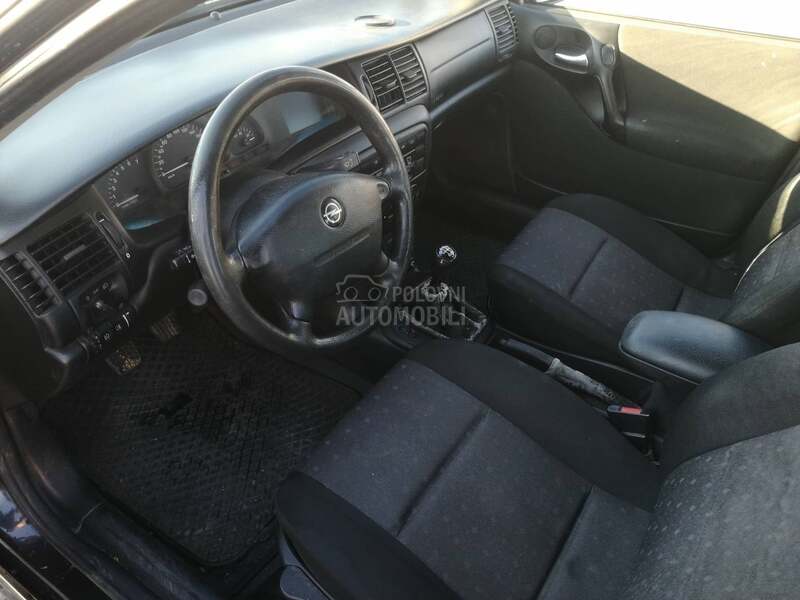 Opel Vectra B 1.6