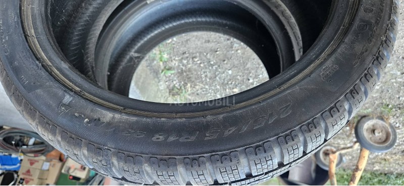 Pirelli 215/45 R18 Zimska