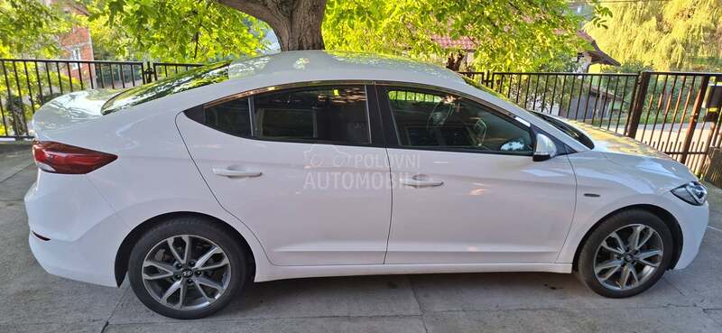 Hyundai Elantra 