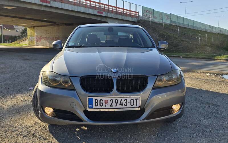 BMW 320 lanac napred
