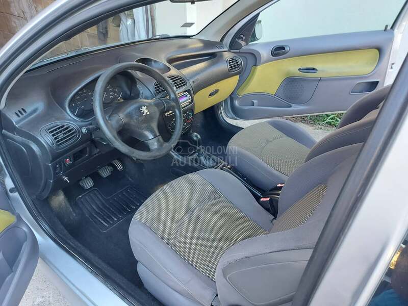 Peugeot 206 Povooljno