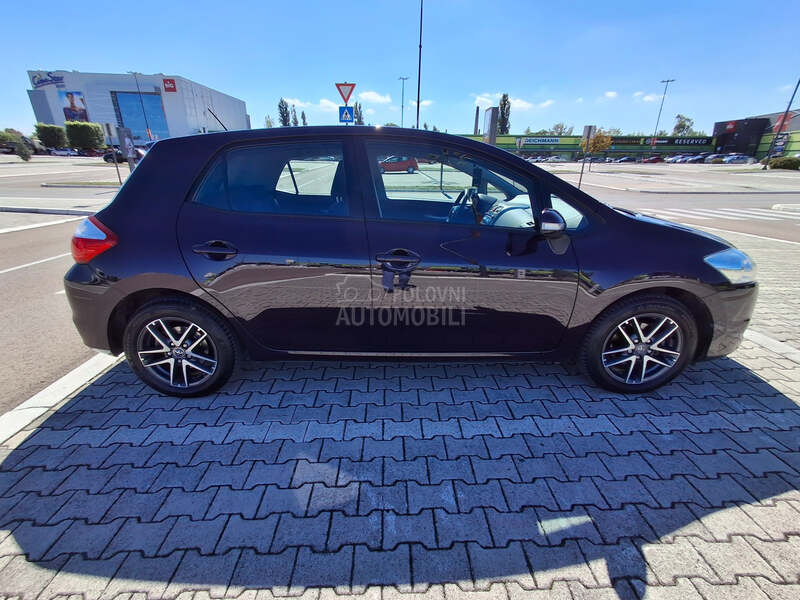Toyota Auris 1.33