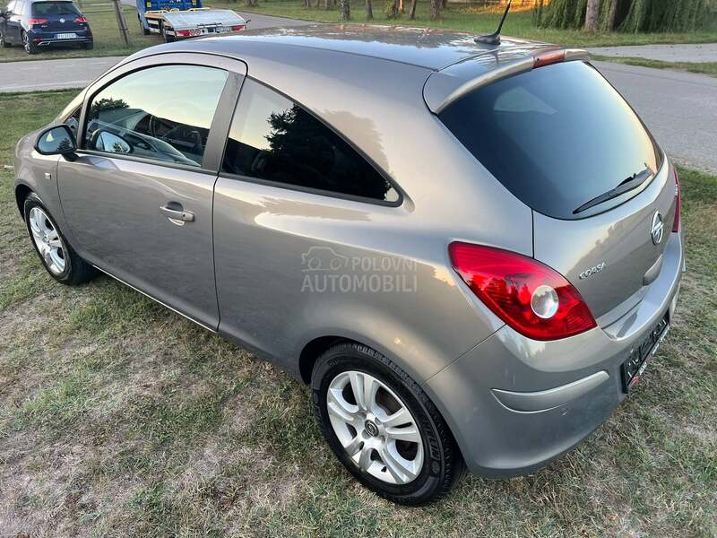 Opel Corsa D 1.3CDTI COSMO