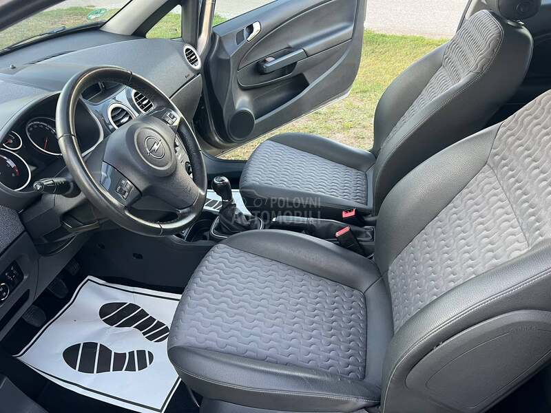 Opel Corsa D 1.3CDTI COSMO