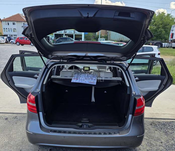 Mercedes Benz B 180 A.U.T.O.M.A.T.I.K