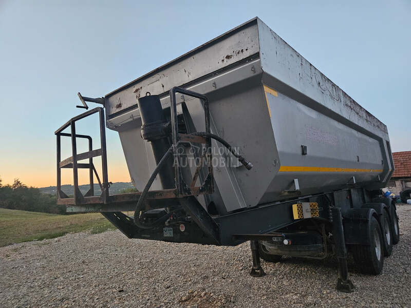 Schwarzmuller 30 kubika