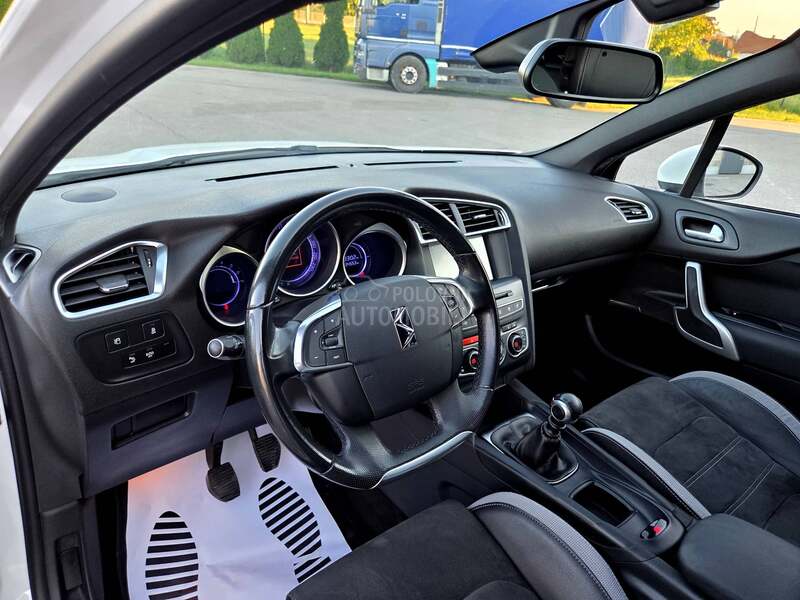 Citroen DS4 /1.2i STT Exclusive/