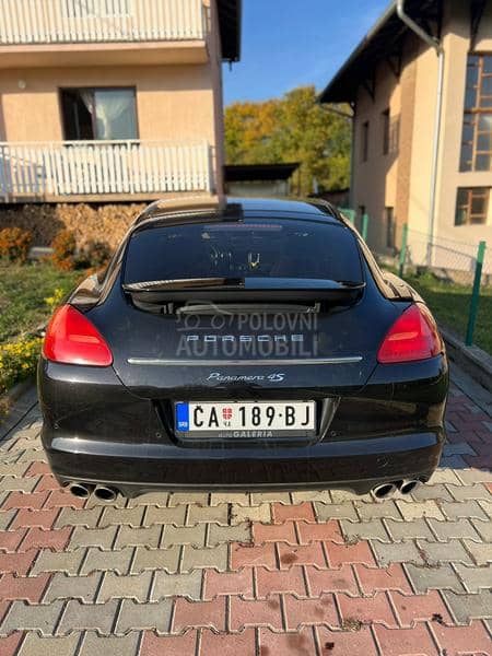 Porsche Panamera 4s sport chrono