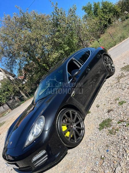 Porsche Panamera 4s sport chrono