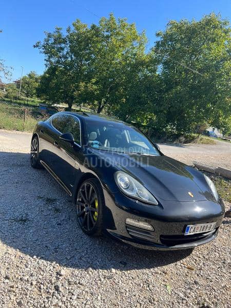 Porsche Panamera 4s sport chrono