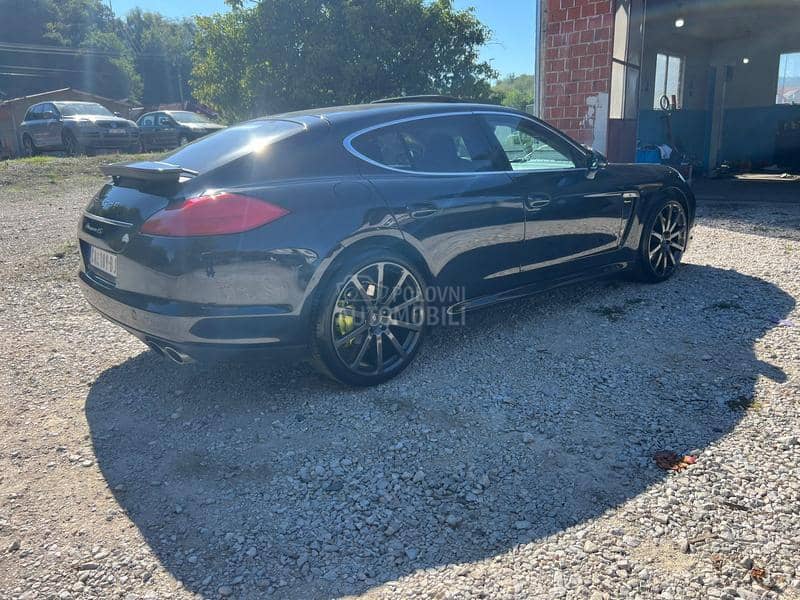 Porsche Panamera 4s sport chrono