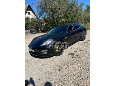 Porsche Panamera 4s sport chrono