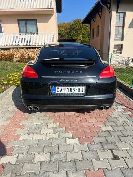 Porsche Panamera 4s sport chrono