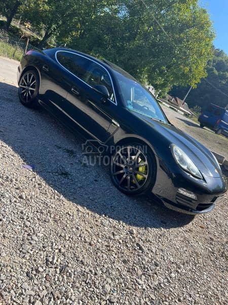 Porsche Panamera 4s sport chrono