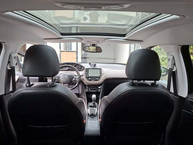 Peugeot 2008 1.6hdi Feline Titane