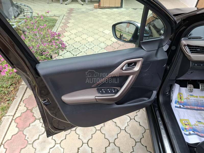 Peugeot 2008 1.6hdi Feline Titane