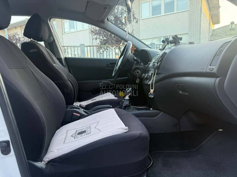 Hyundai i30 1.6 CRDI