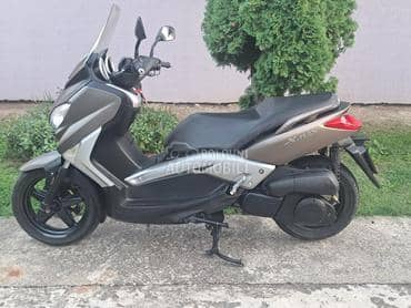 Yamaha X Max 250