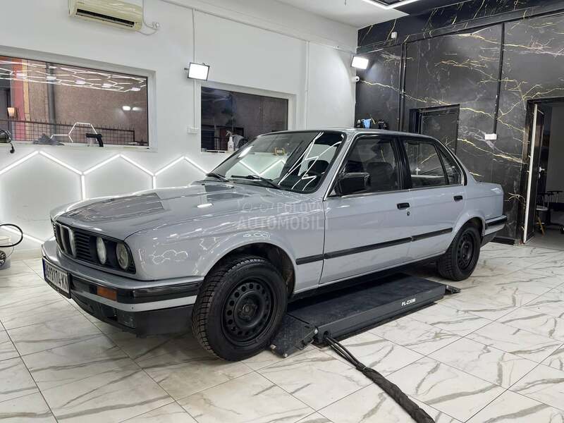 BMW 324 D spreman