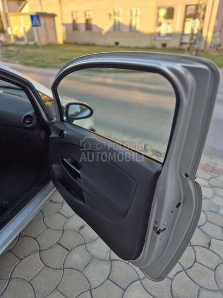 Opel Corsa D 
