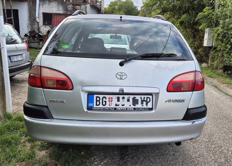 Toyota Avensis 