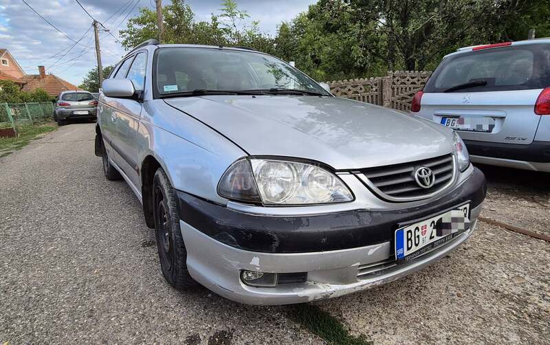 Toyota Avensis 