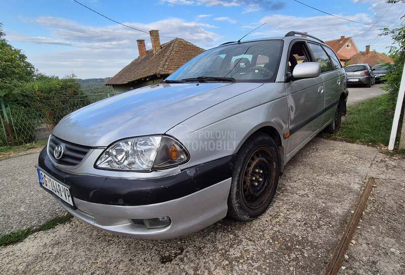 Toyota Avensis 
